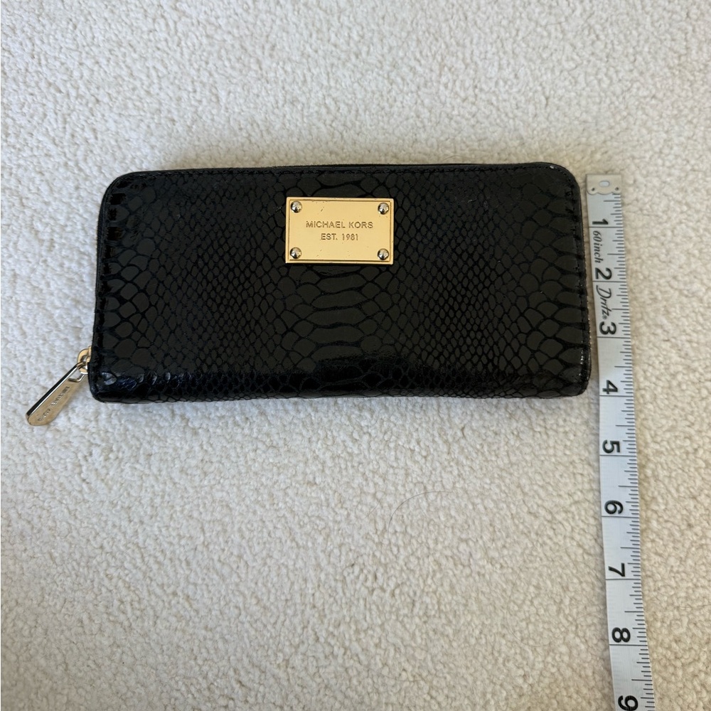 Michael Kors black snakeskin wallet - Picture 6 of 7